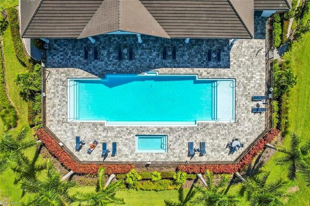 7598 Rockefeller DR, Naples, FL 34119