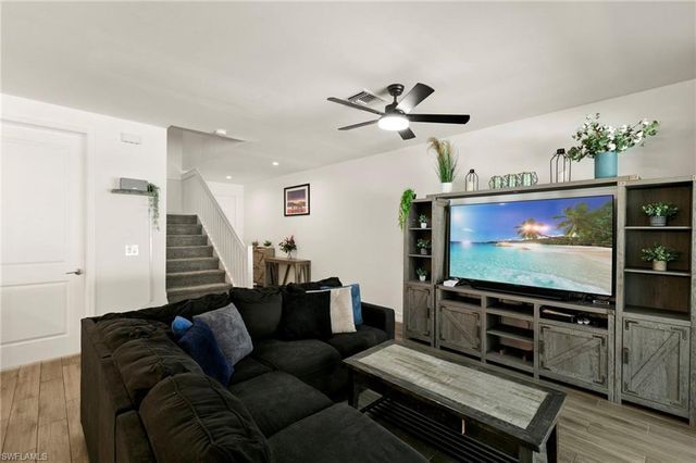 7598 Rockefeller DR, Naples, FL 34119