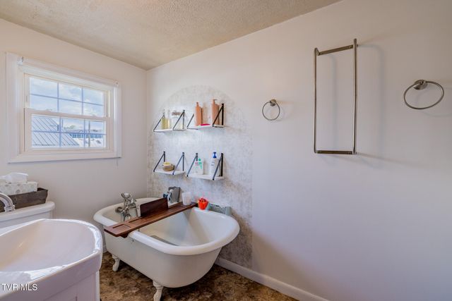 314 Merry Drive, Elizabethton, TN 37643