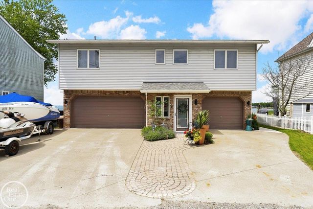 7860 Belle Brae Lane, Ira, MI 48023