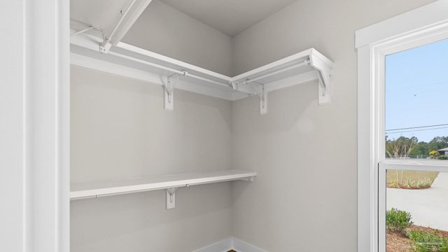 5888 Greenfield St, Pace, FL 32571