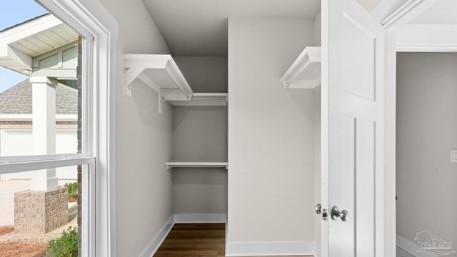 5888 Greenfield St, Pace, FL 32571