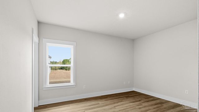 5888 Greenfield St, Pace, FL 32571