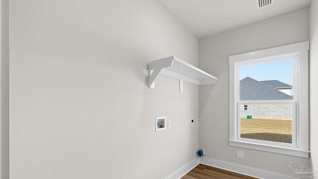 5888 Greenfield St, Pace, FL 32571