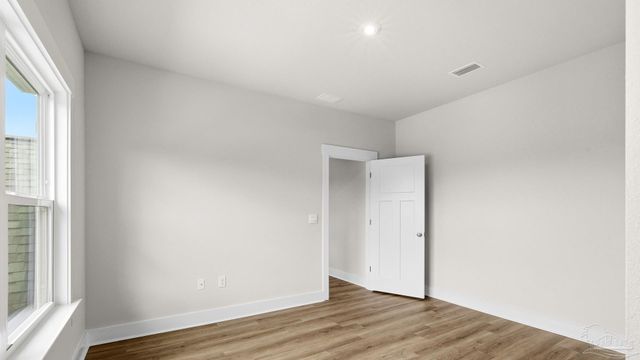 5888 Greenfield St, Pace, FL 32571