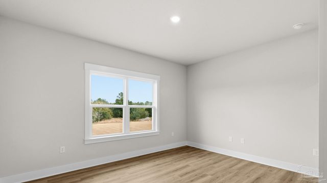 5888 Greenfield St, Pace, FL 32571