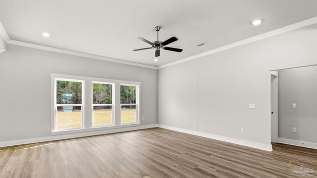 5888 Greenfield St, Pace, FL 32571