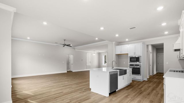 5888 Greenfield St, Pace, FL 32571