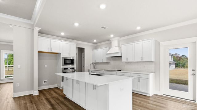 5888 Greenfield St, Pace, FL 32571