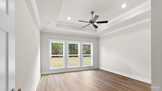 5888 Greenfield St, Pace, FL 32571