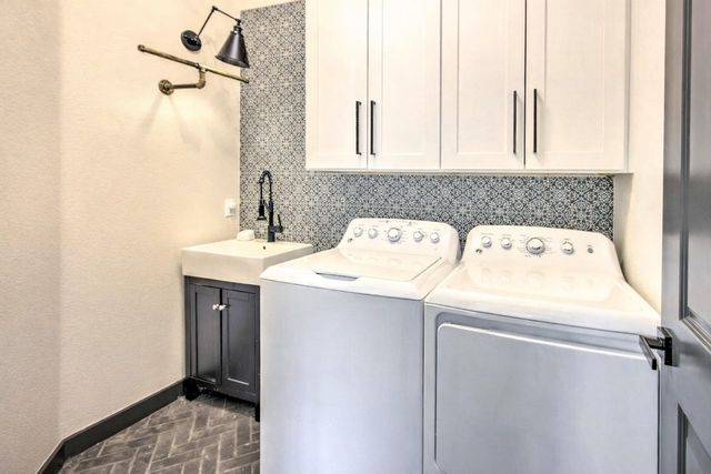 119 Hilltop Drive, Trinidad, TX 75163