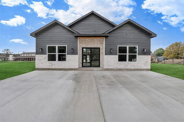 119 Hilltop Drive, Trinidad, TX 75163
