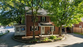 2596 OLD PHILADELPHIA, Bird In Hand, PA 17505
