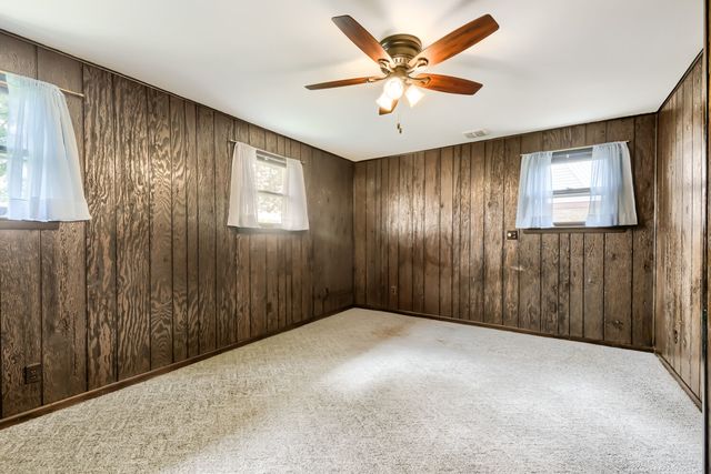 8060 S Kolmar Avenue, Chicago, IL 60652