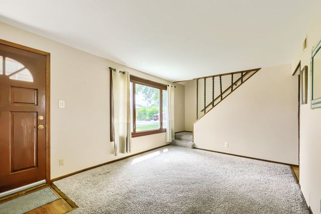 8060 S Kolmar Avenue, Chicago, IL 60652