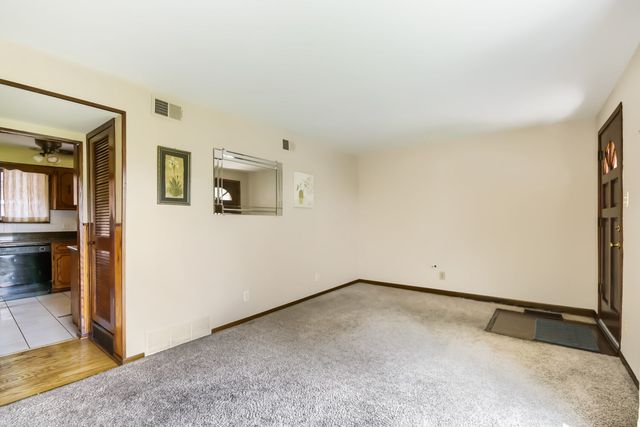8060 S Kolmar Avenue, Chicago, IL 60652
