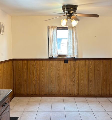 8060 S Kolmar Avenue, Chicago, IL 60652