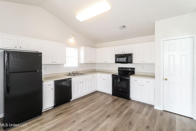 2419 Lasonya Lane, Horn Lake, MS 38637