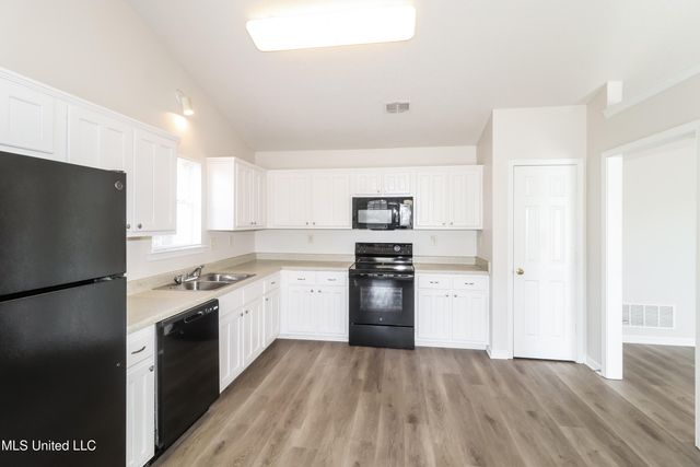 2419 Lasonya Lane, Horn Lake, MS 38637