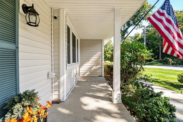 4 Wayne Drive, Poughkeepsie, NY 12601