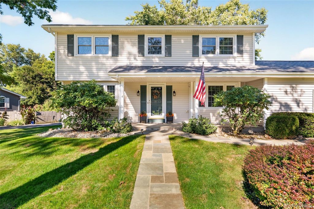 4 Wayne Drive, Poughkeepsie, NY 12601