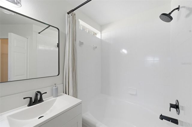 628 CAPE COD CIRCLE, Valrico, FL 33594