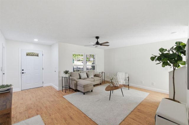 628 CAPE COD CIRCLE, Valrico, FL 33594