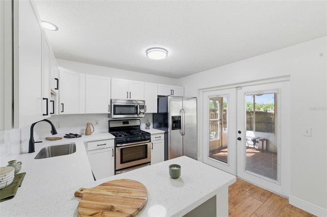 628 CAPE COD CIRCLE, Valrico, FL 33594