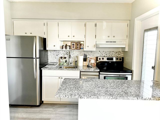 2131 NE 42nd Court 107e, Lighthouse Point, FL 33064