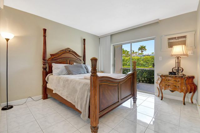 2131 NE 42nd Court 107e, Lighthouse Point, FL 33064