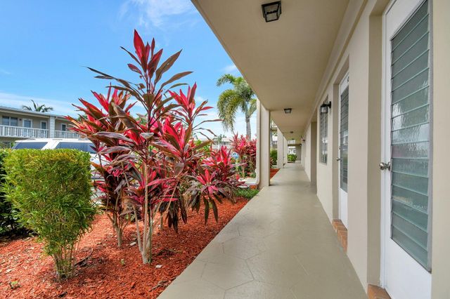 2131 NE 42nd Court 107e, Lighthouse Point, FL 33064