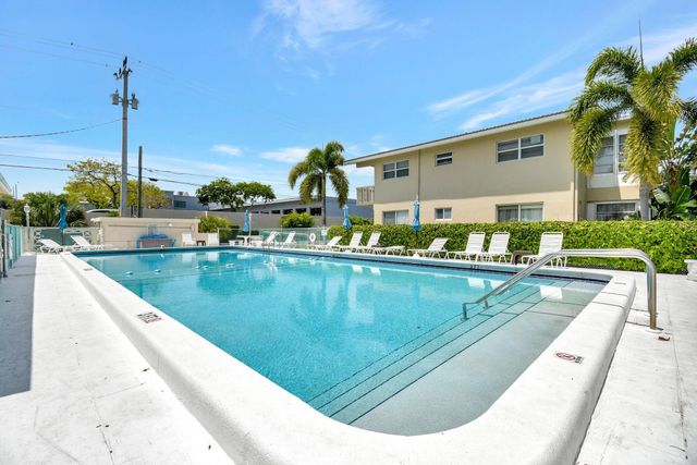 2131 NE 42nd Court 107e, Lighthouse Point, FL 33064