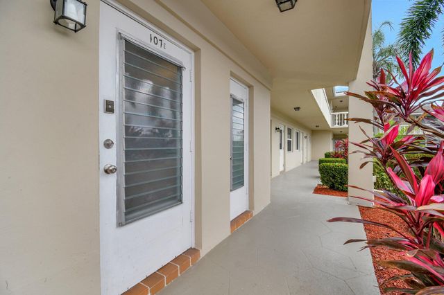 2131 NE 42nd Court 107e, Lighthouse Point, FL 33064