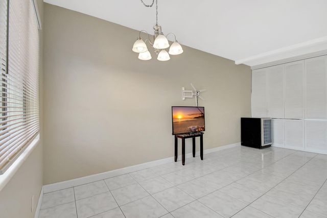2131 NE 42nd Court 107e, Lighthouse Point, FL 33064