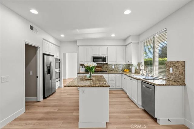 27605 Harwick, Valencia, CA 91354