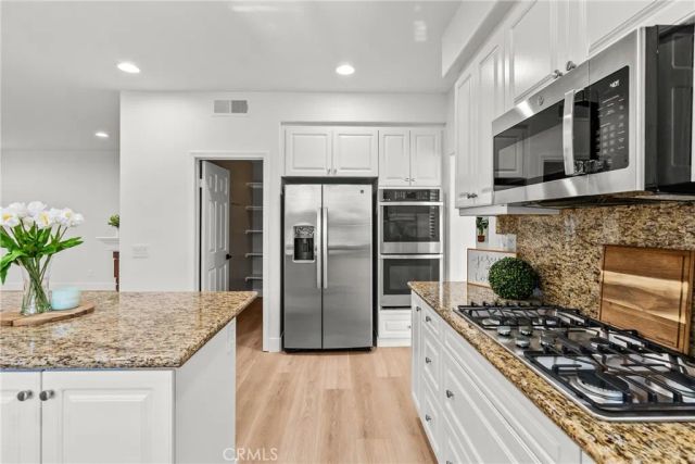 27605 Harwick, Valencia, CA 91354