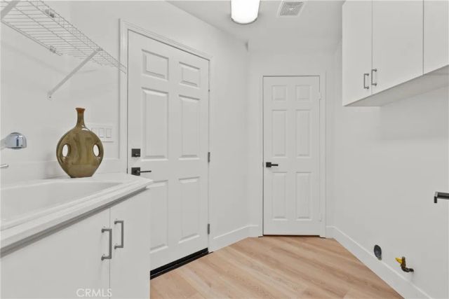 27605 Harwick, Valencia, CA 91354