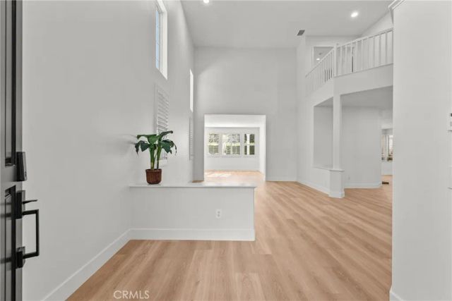 27605 Harwick, Valencia, CA 91354