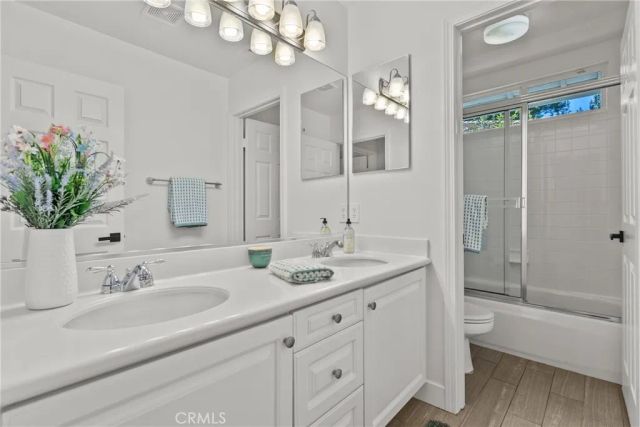 27605 Harwick, Valencia, CA 91354