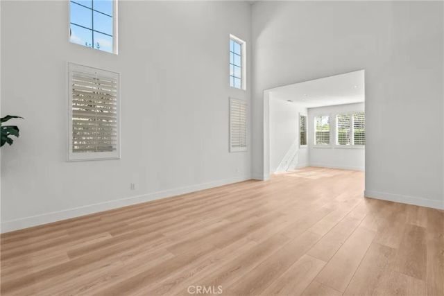 27605 Harwick, Valencia, CA 91354