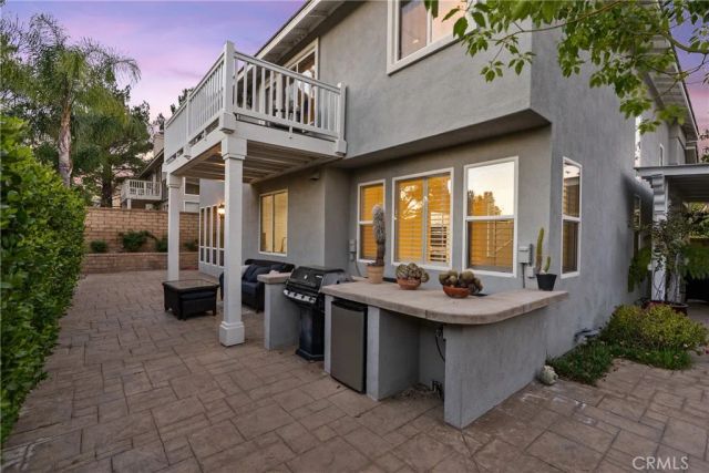 27605 Harwick, Valencia, CA 91354