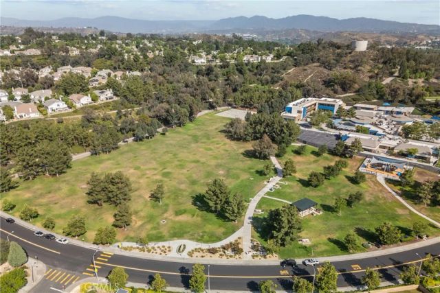 27605 Harwick, Valencia, CA 91354