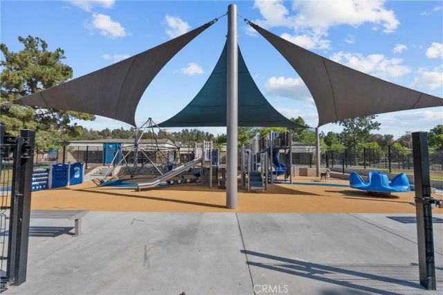 27605 Harwick, Valencia, CA 91354