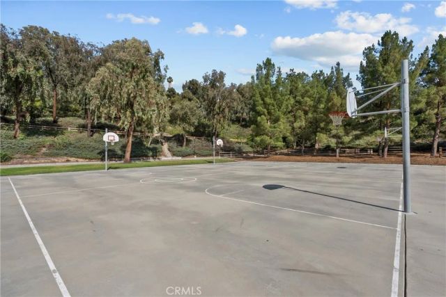 27605 Harwick, Valencia, CA 91354