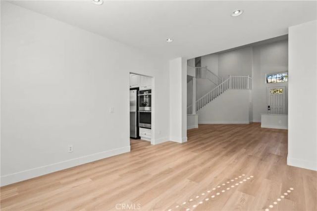 27605 Harwick, Valencia, CA 91354