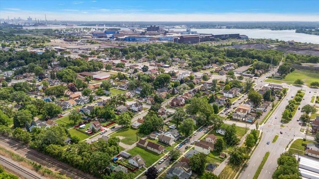 37 W Woodward Avenue, Ecorse, MI 48229