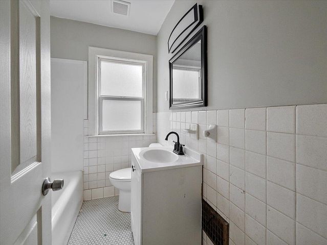 37 W Woodward Avenue, Ecorse, MI 48229