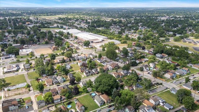 37 W Woodward Avenue, Ecorse, MI 48229