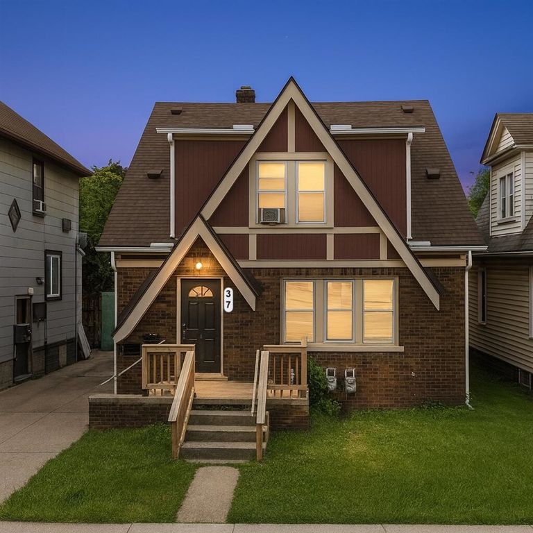 37 W Woodward Avenue, Ecorse, MI 48229
