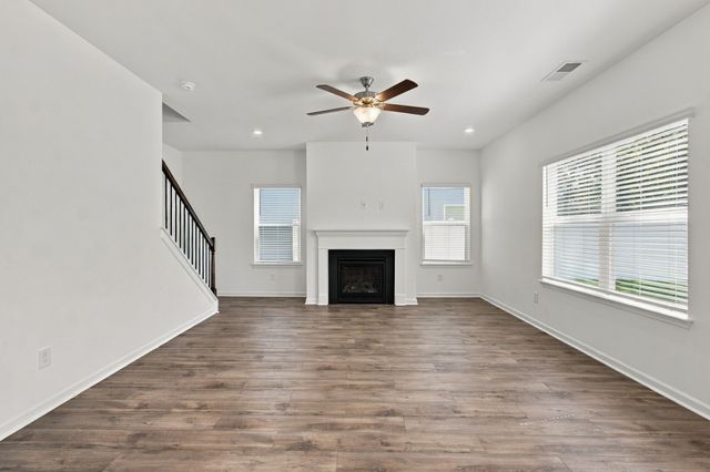 497 Buddy Dr, Columbia, TN 38401